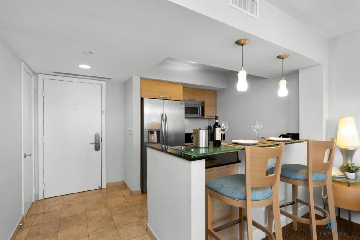 Beachfront Resort Pool Ocean View Balcony Miami Beach Exterior foto