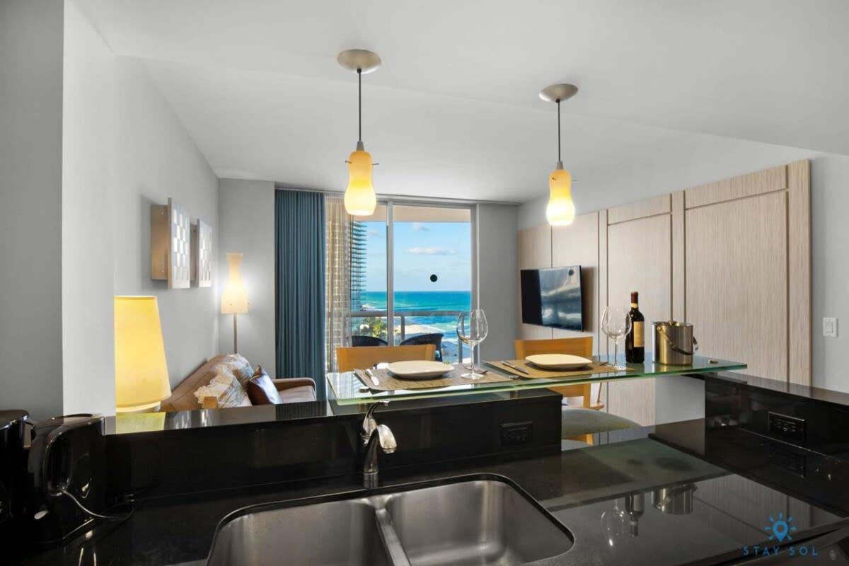 Beachfront Resort Pool Ocean View Balcony Miami Beach Exterior foto