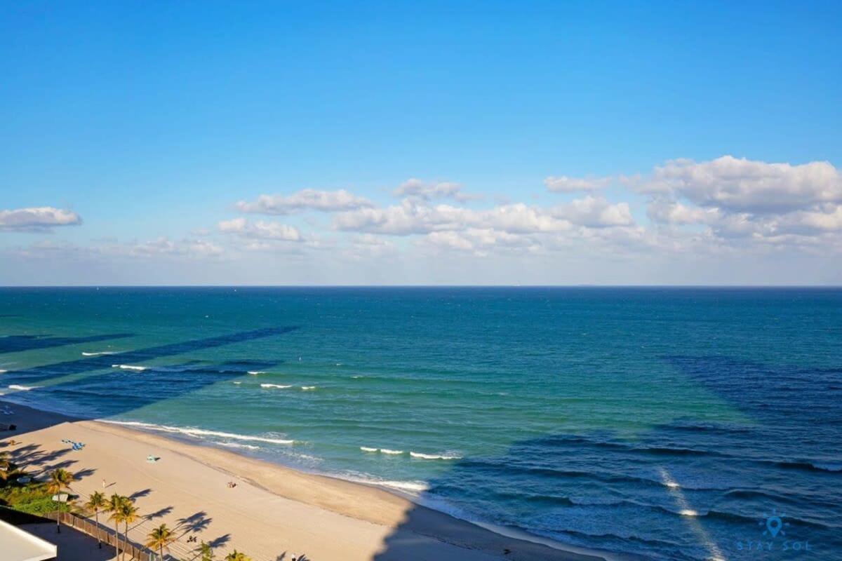Beachfront Resort Pool Ocean View Balcony Miami Beach Exterior foto